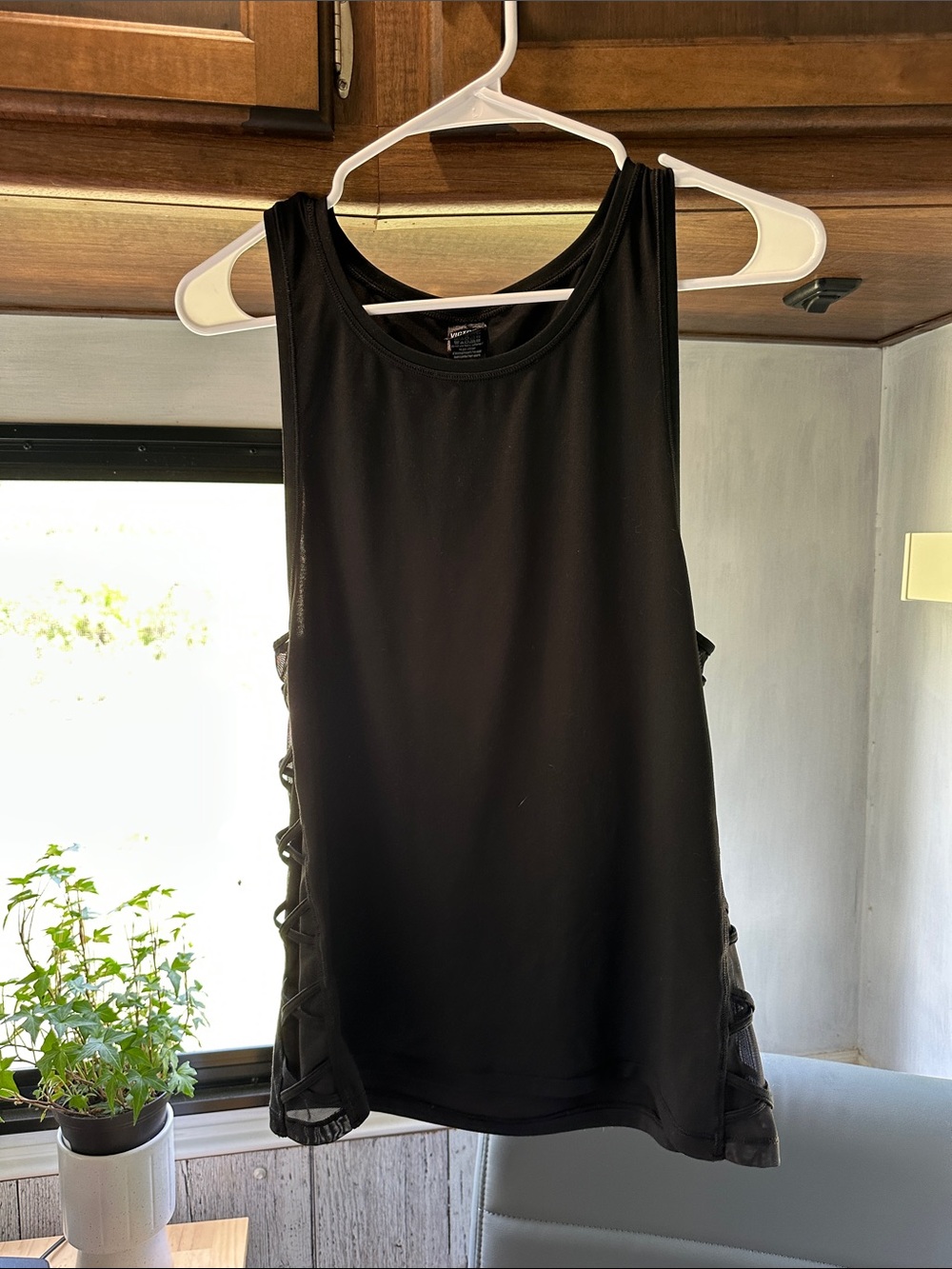 Victoria sport Black Sleeveless Lace-Up Side Tank Top XS